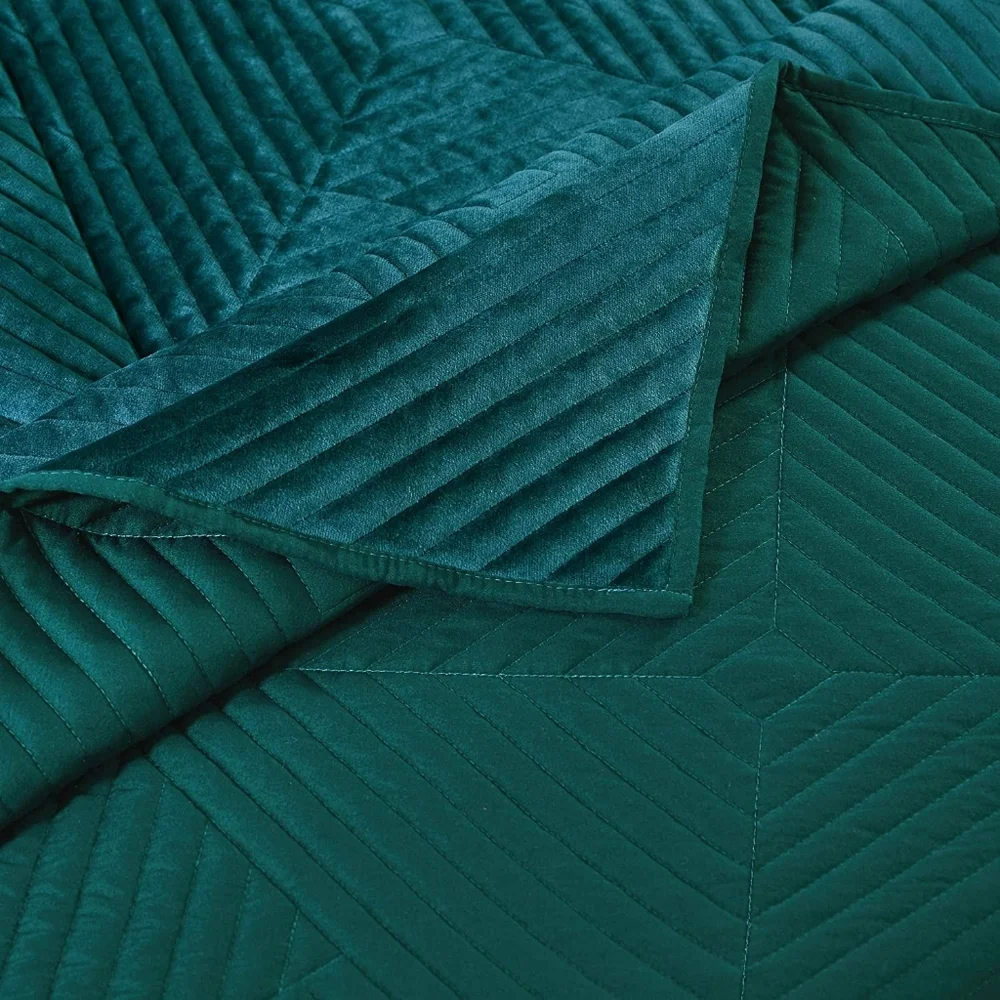 Barefoot Bungalow Riviera Velvet Modern Quilt Set, Teal, King - Reversible - Picture 4 of 10